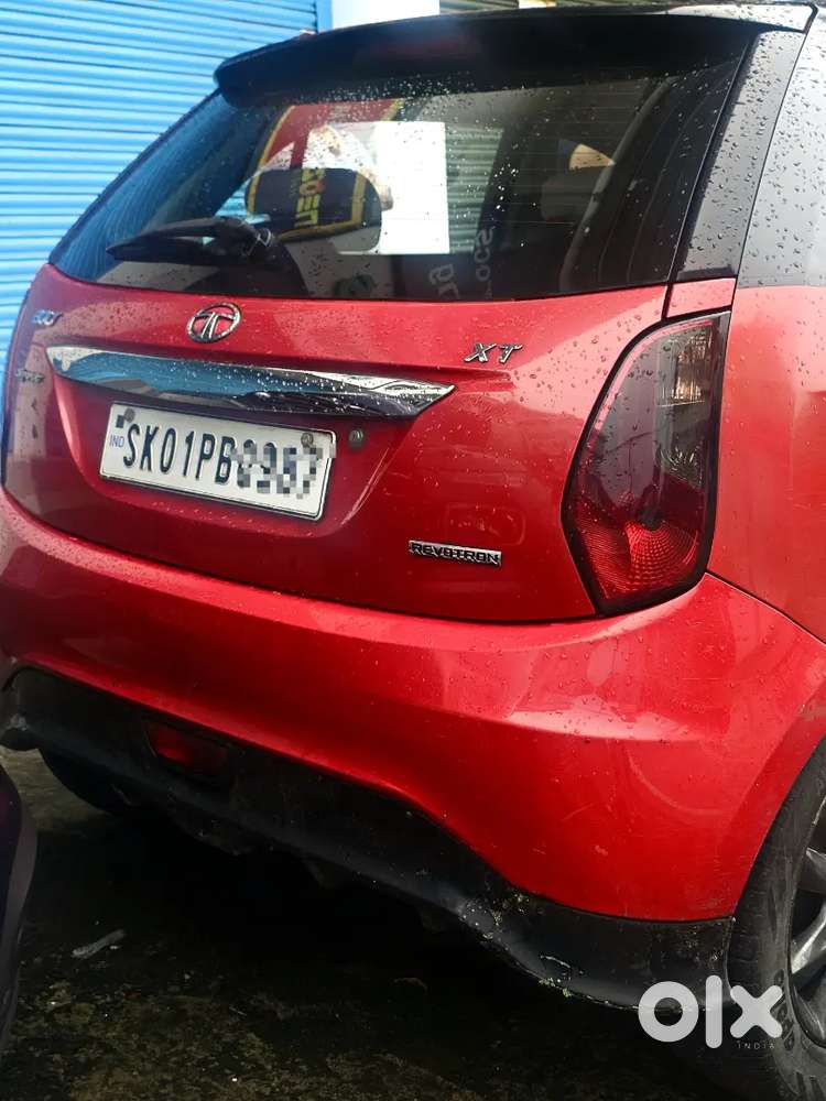 Tata Bolt Xt Petrol (top Variant) – With Turbo Engine