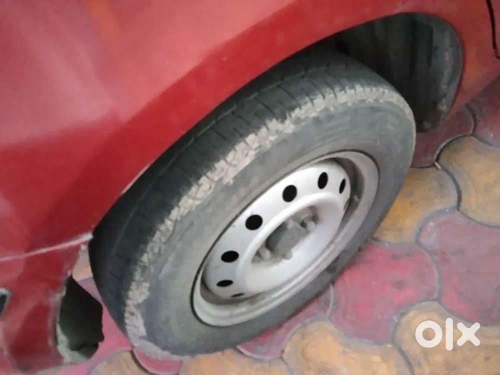 Maruti Suzuki Swift Lxi 2014