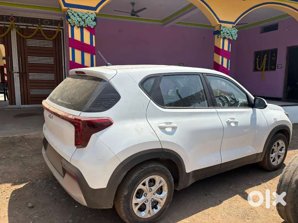 Badi Car Lena H Isliye Urgent Me Bech Rhe Hai
