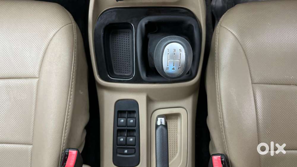 Mahindra Tuv 300 Mhawk100 T8, 2016, Diesel