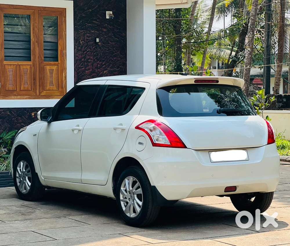 Maruti Suzuki Swift Vvt Zxi, 2014, Petrol