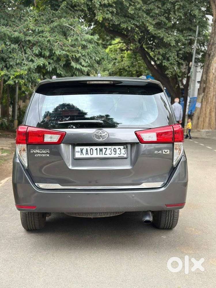 Toyota Innova Crysta 2.4 V 7 STR, 2016, Diesel