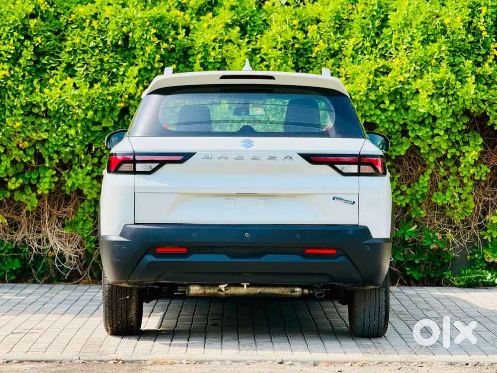 Maruti Suzuki Brezza 1.5 Vxi Smart Hybrid, 2023, Petrol