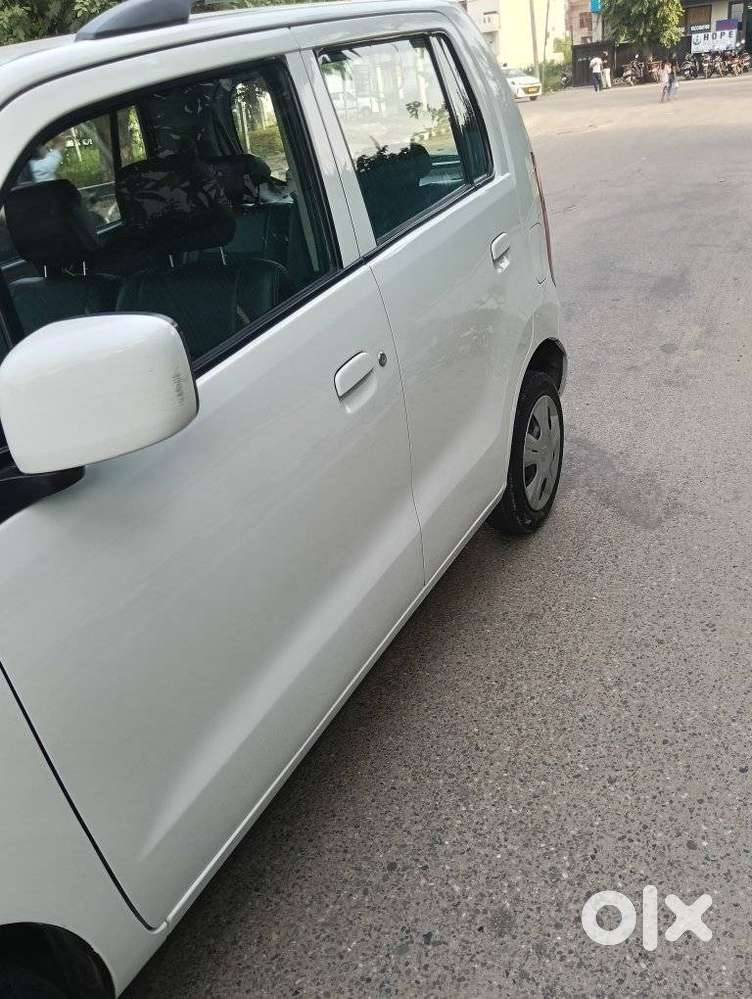 Maruti Suzuki Wagon R Vxi Amt1.2, 2016, Petrol