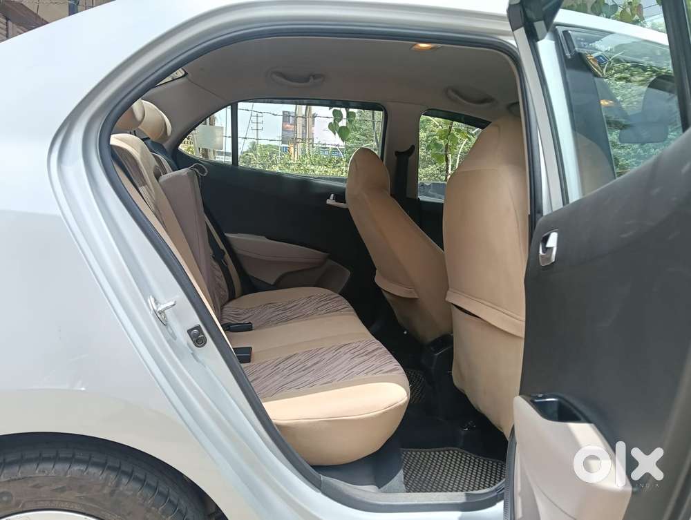 Hyundai Xcent 1.2l Kappa Dual Vtvt 5-speed Manual Base, 2015, Petrol