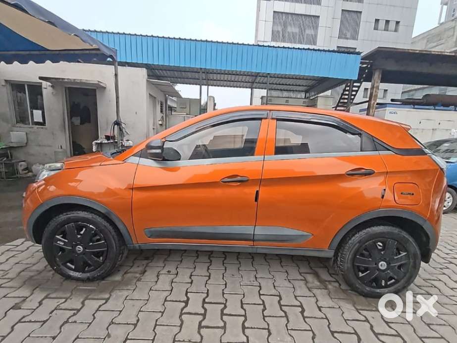 Tata Nexon 1.2 Revotron Xma, 2019, Petrol