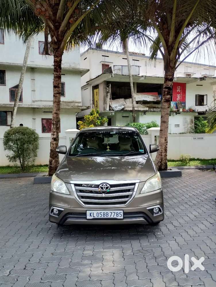 Toyota Innova 2015(2.5 Z) Diesel Well Maintained