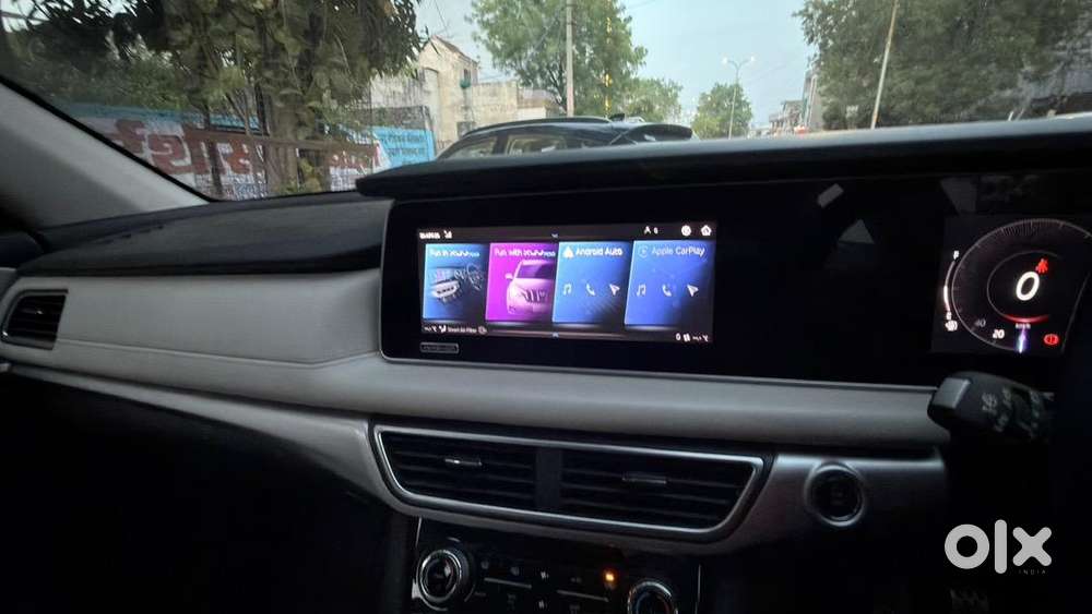 Mahindra Xuv700 2021 Petrol Well Maintained