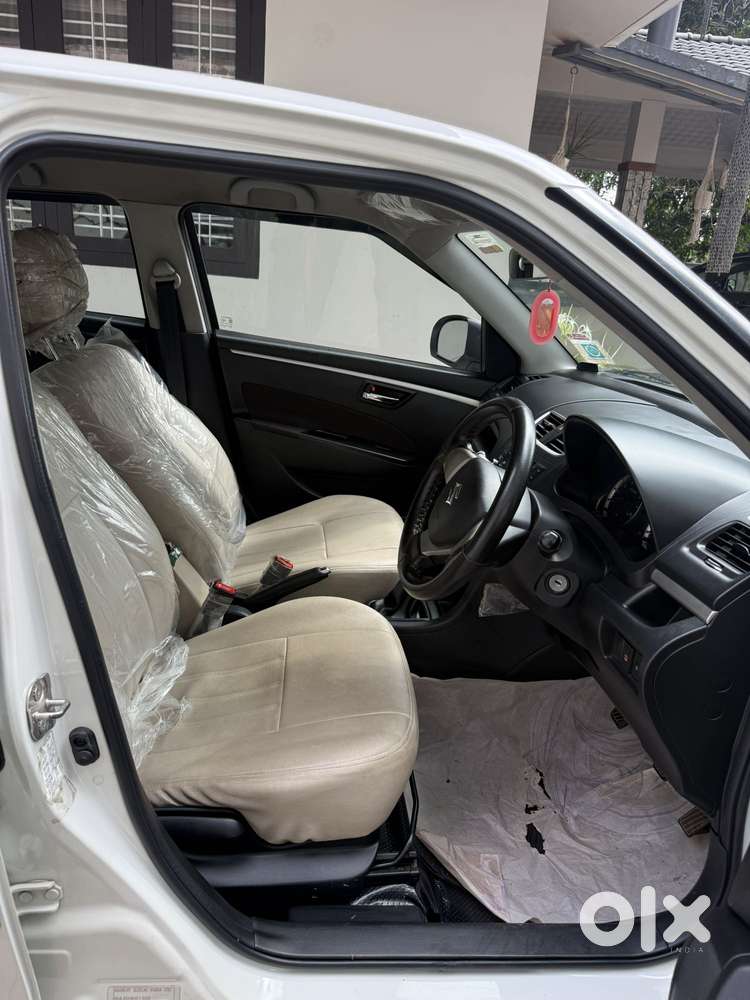 Maruti Suzuki Swift Vxi Abs Bsiv, 2017, Petrol