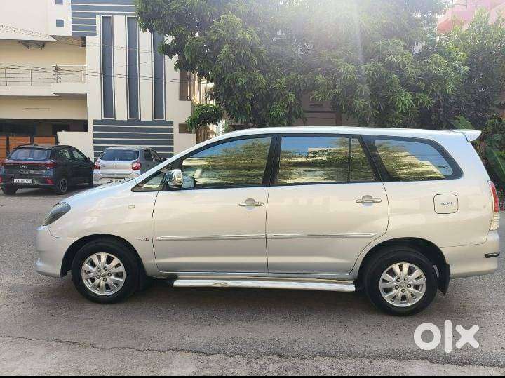 Toyota Innova 2.0 V, 2009, Diesel