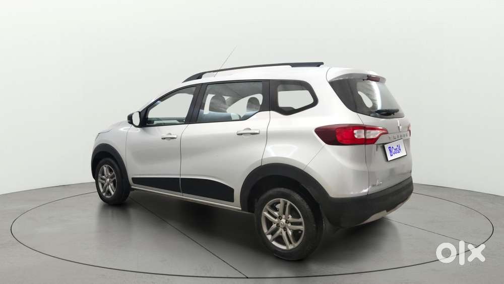 Renault Triber Rxz, 2022, Petrol