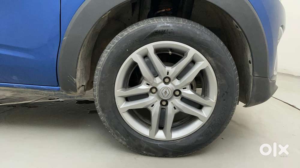 Renault Triber Rxz Easy-r Amt, 2023, Petrol