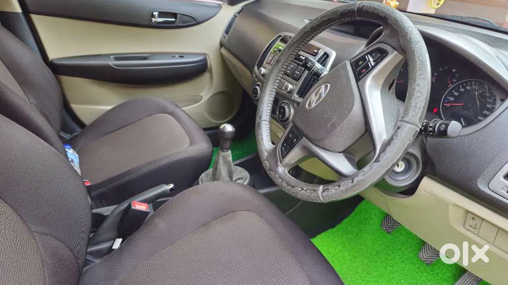 Well Maintained I20 Sports Model For Sell