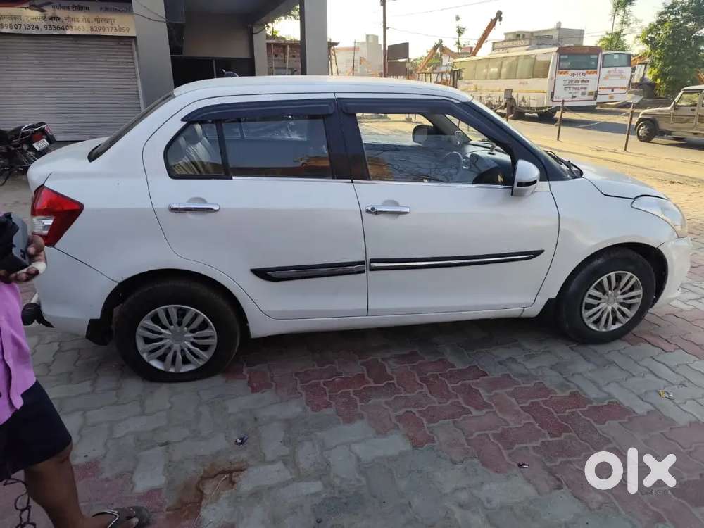 Gadi Me Koi Me First Class Hai Disel Dalo Aur Chlte Rho