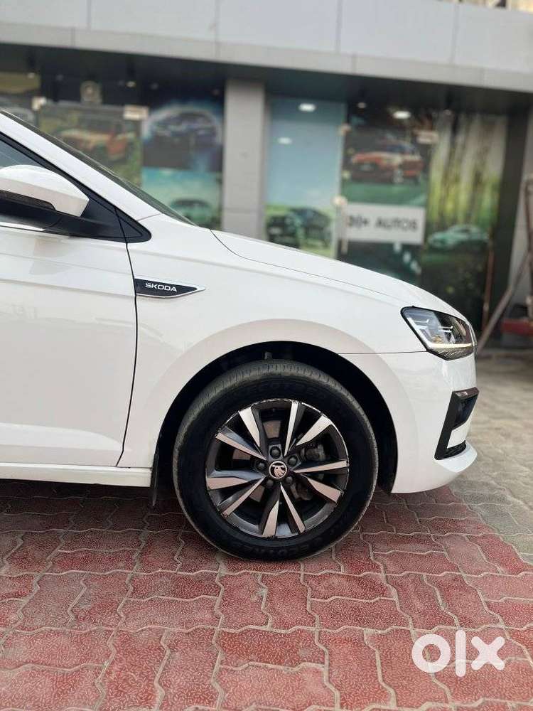 Skoda Slavia 1.0 Tsi Style At, 2025, Petrol