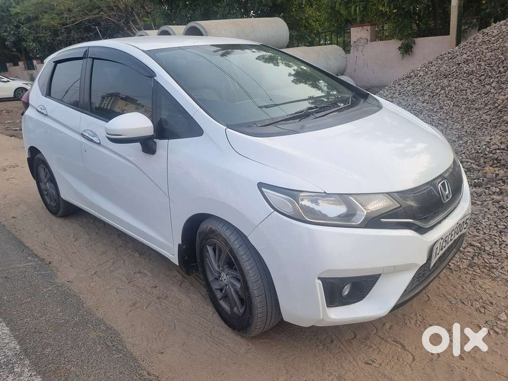 Automatic Honda Jazz 1st Owner New Tyres