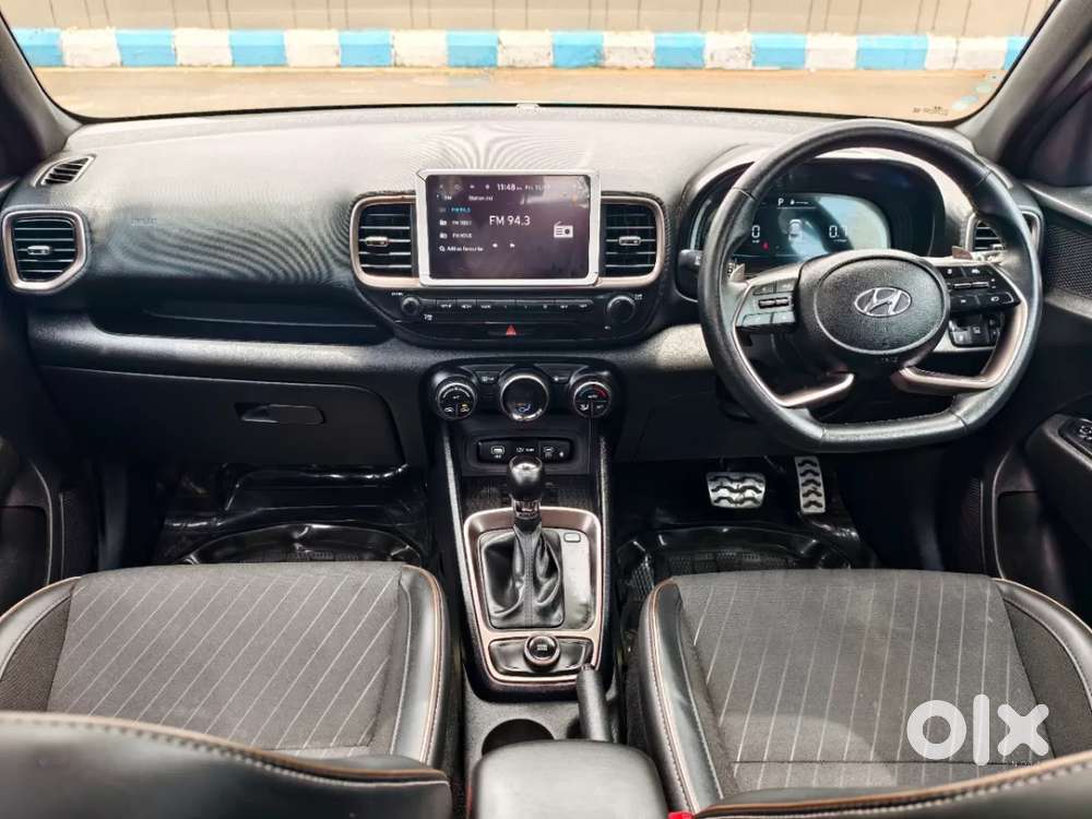 Hyundai Venue Sx(o) 1.0 Turbo Dct Knight Edition, 2023, Petrol