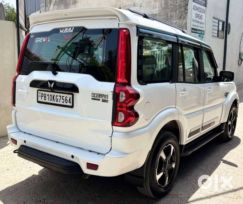 Mahindra Scorpio Classic, 2025, Diesel