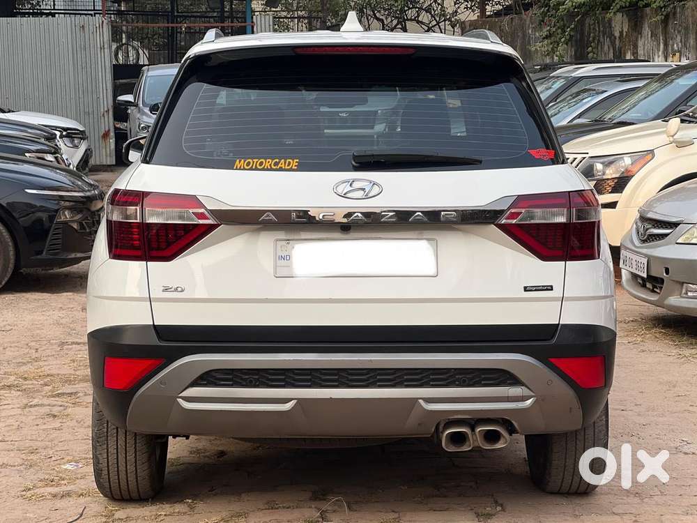 Hyundai Alcazar Signature Dual Tone, 2021, Petrol