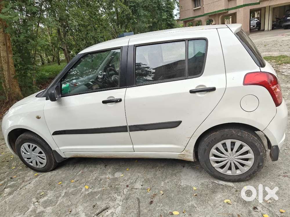 Maruti Suzuki Swift 2010 Petrol 130000 Km Driven