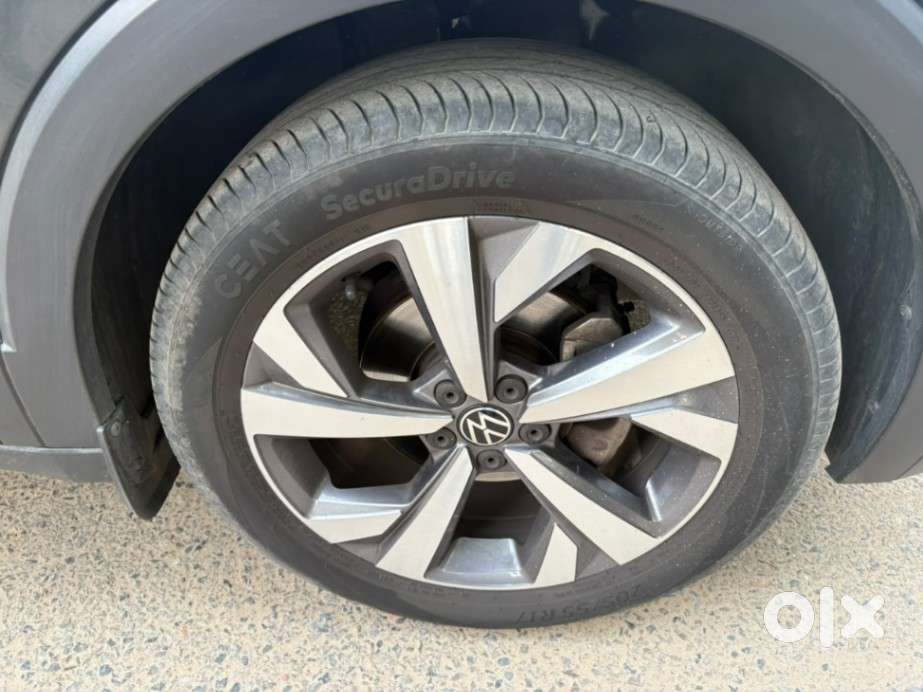 Volkswagen Taigun 1.0 Tsi Topline At, 2023, Petrol