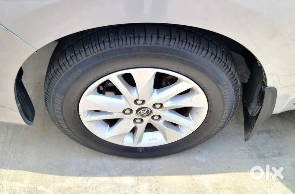 Toyota Innova Crysta [2020-ongoing] 2.4 Gx 8 Str, 2017, Diesel