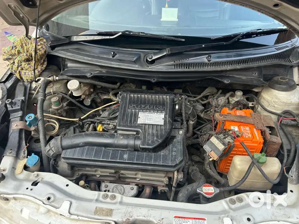 Maruti Suzuki Swift Lxi 2012