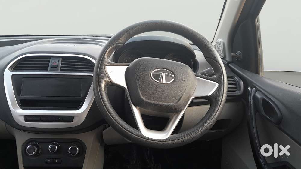 Tata Tiago 1.2 Revotron Xm, 2016, Petrol