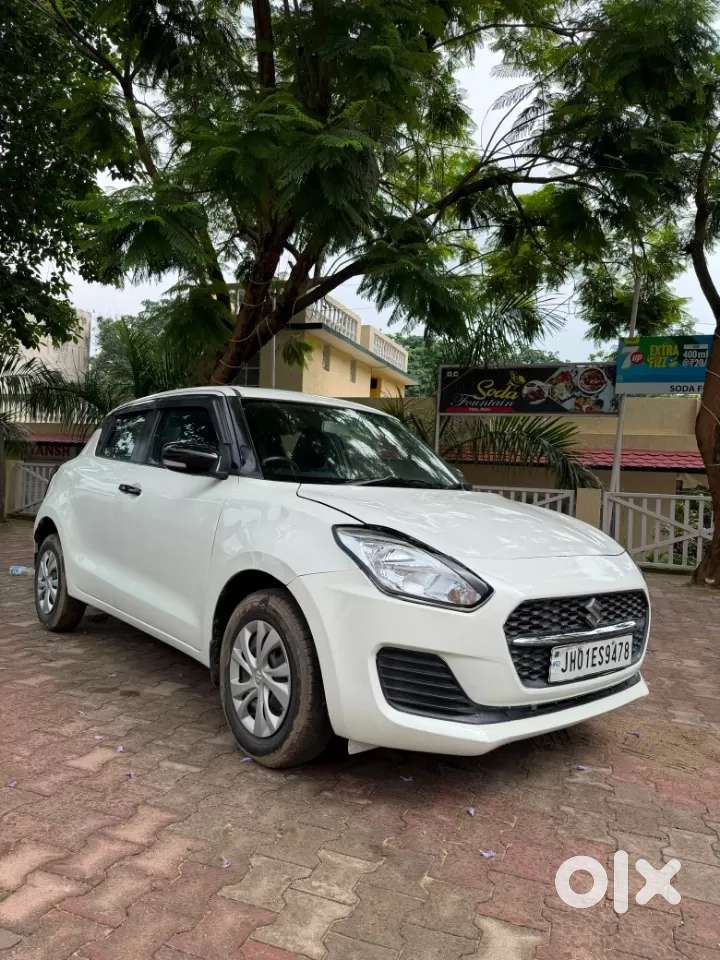 Maruti Suzuki Swift Vxi, 2022, Petrol