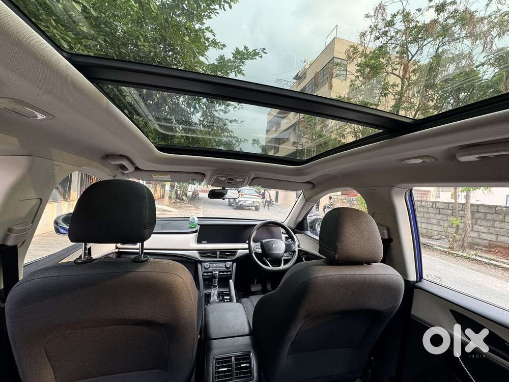 Mahindra Xuv700 2.2 Ax 5 Diesel At Str, 2022, Diesel