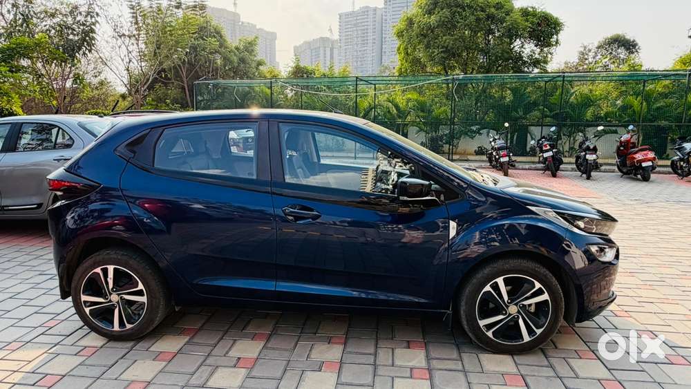 2022 Tata Altroz Petrol Automatic  9500 Km Driven