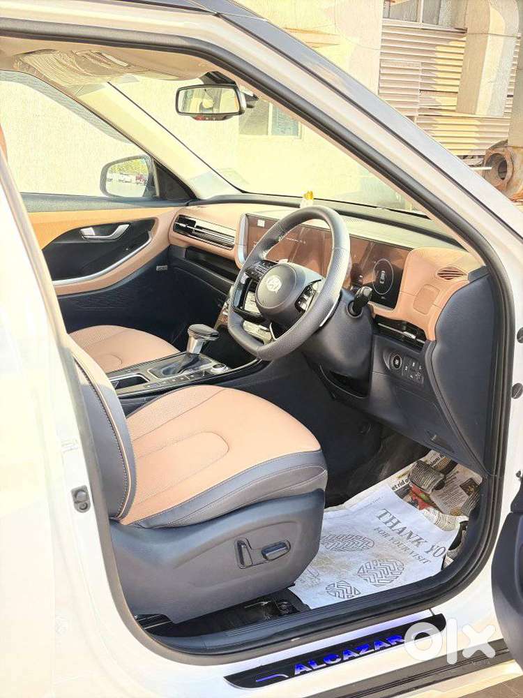Hyundai Alcazar Signature (o) 6 Str 1.5 Petrol Dct, 2025, Petrol