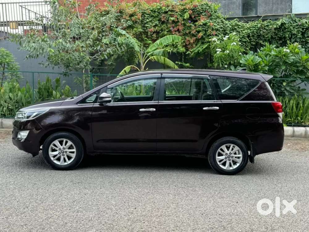 Toyota Innova Crysta 2.4 V 7 Str, 2016, Diesel