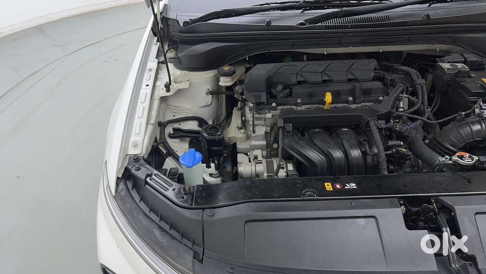 Hyundai Verna 1.5 Sx (o) Petrol Mt, 2023, Petrol
