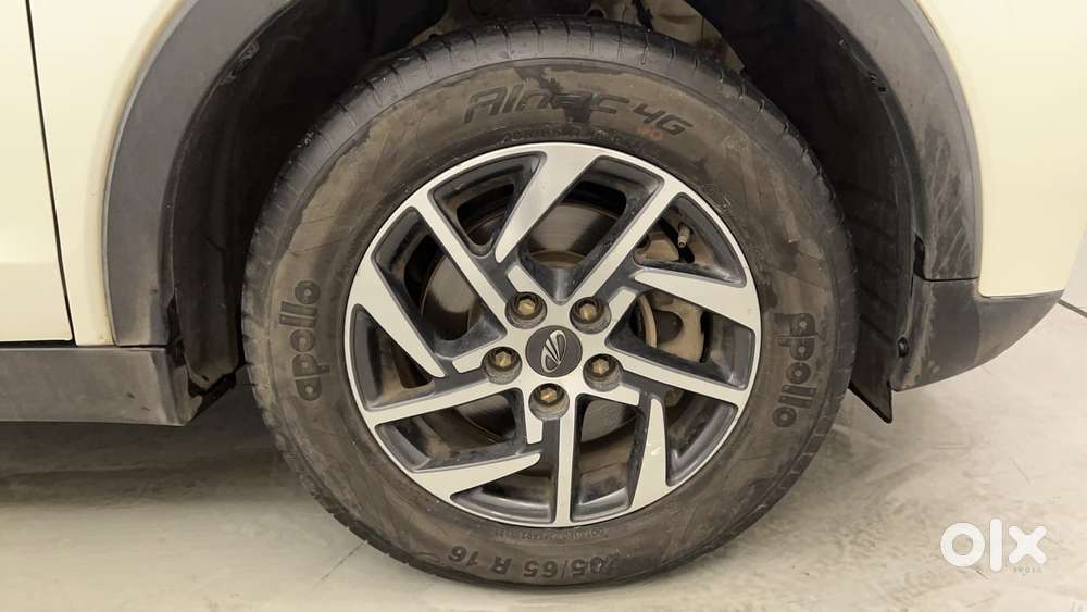 Mahindra Xuv300 W8 (o) 1.5 Diesel Amt, 2022, Diesel