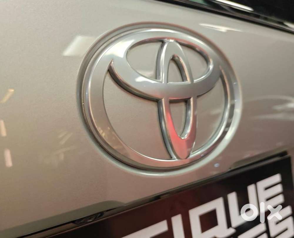 Toyota Innova Hycross 2.0 Zx (o) Hybrid 7 Str, 2024, Petrol