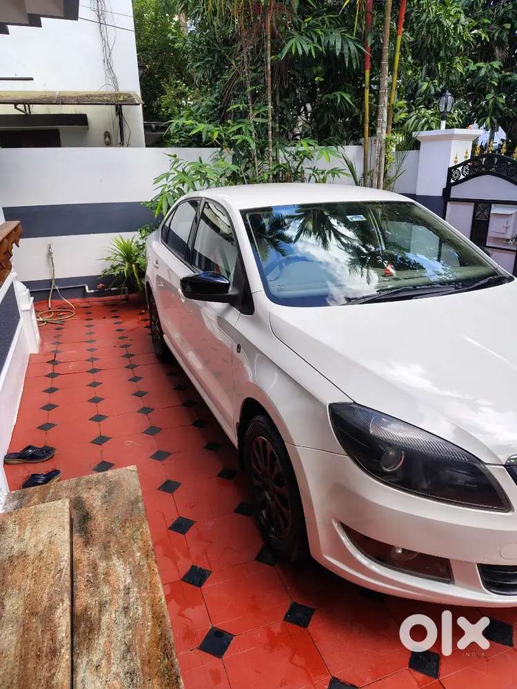 Skoda Rapid Tsi Active 2015