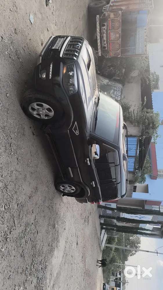 Mahindra Scorpio 2012 Manual डीज़ल