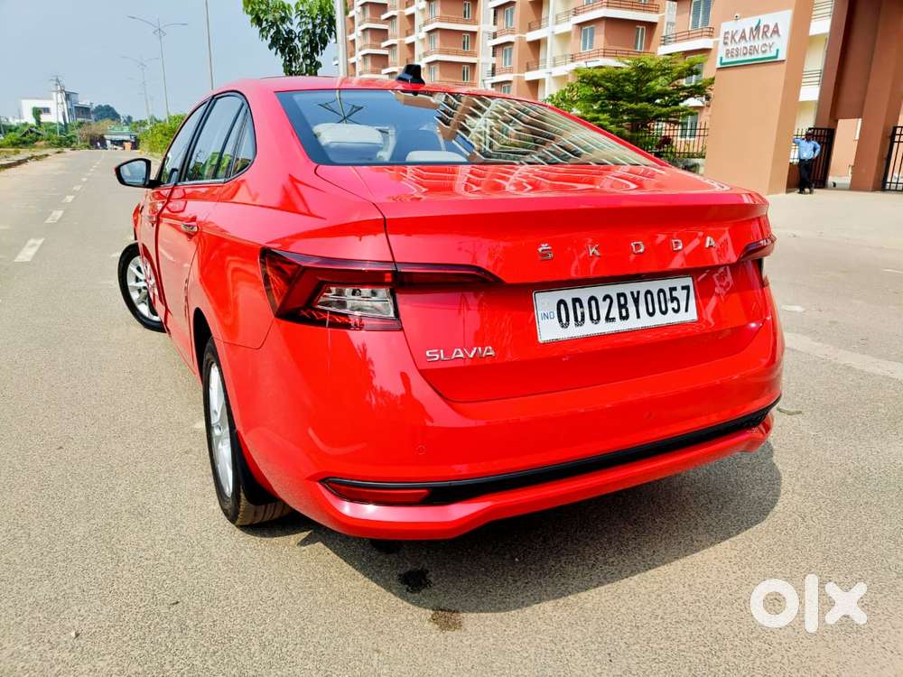 Skoda Slavia Ambition 1.0l Tsi At, 2022, Petrol