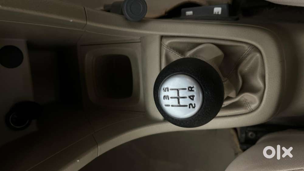 Maruti Suzuki Swift Dzire 1.2 Lxi (o), 2015, Petrol