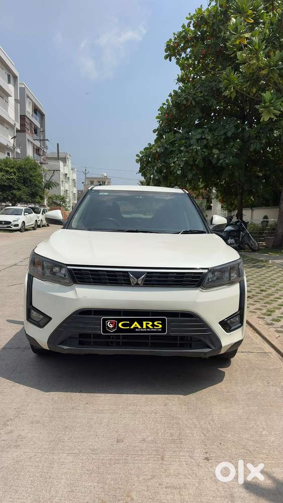 Mahindra Xuv300 W4, 2023, Petrol
