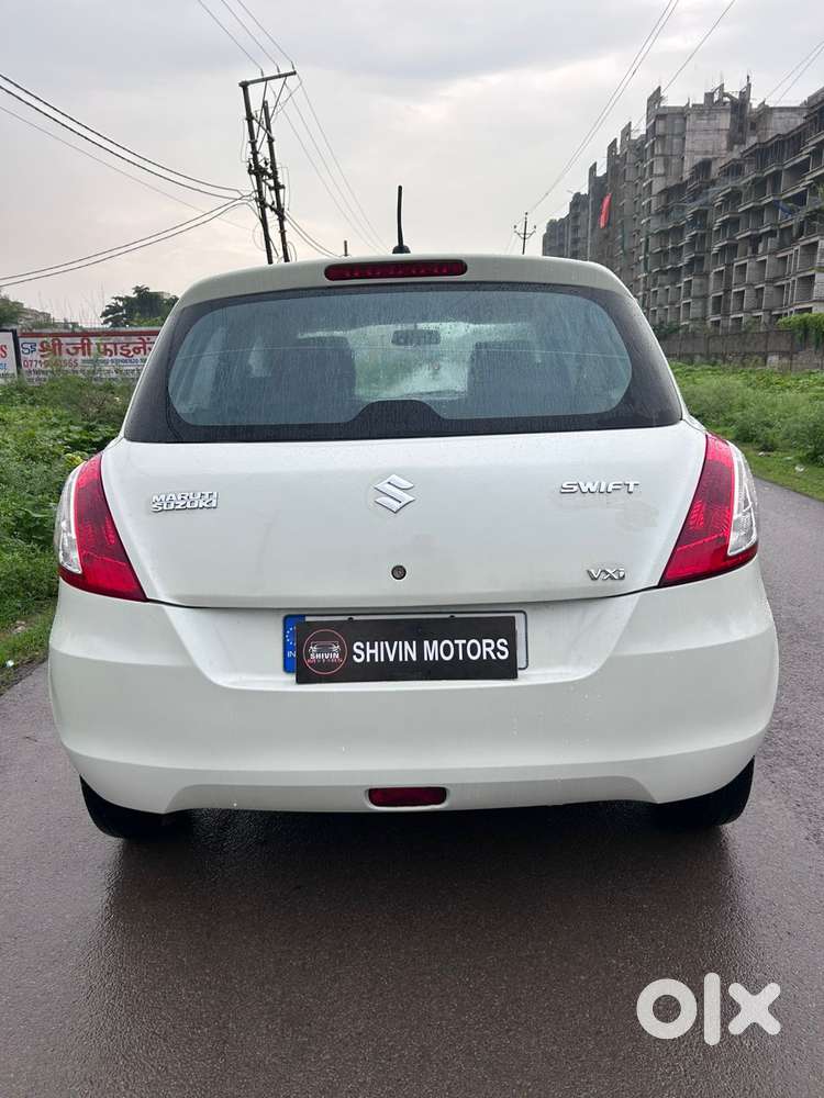 Maruti Suzuki Swift Vxi Abs Bsiv, 2016, Petrol