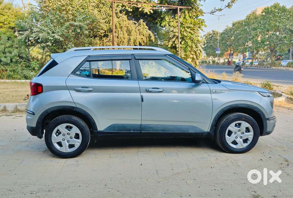Hyundai Venue 1.0 S (o) Turbo Dct, 2019, Petrol