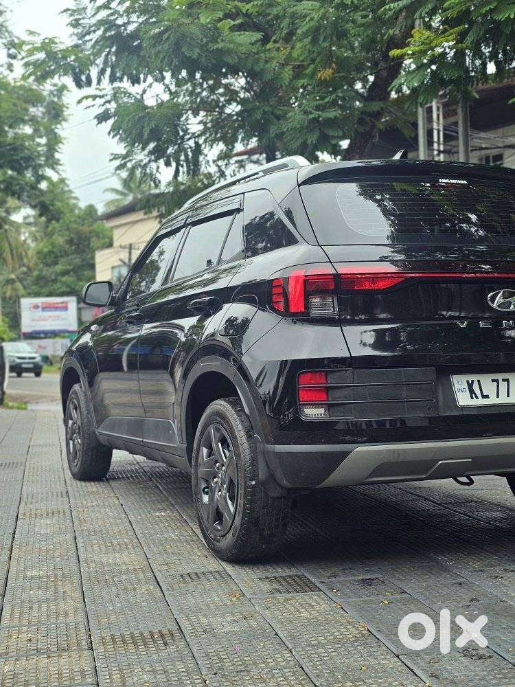 Hyundai Venue S 1.2 Petrol, 2023, Petrol