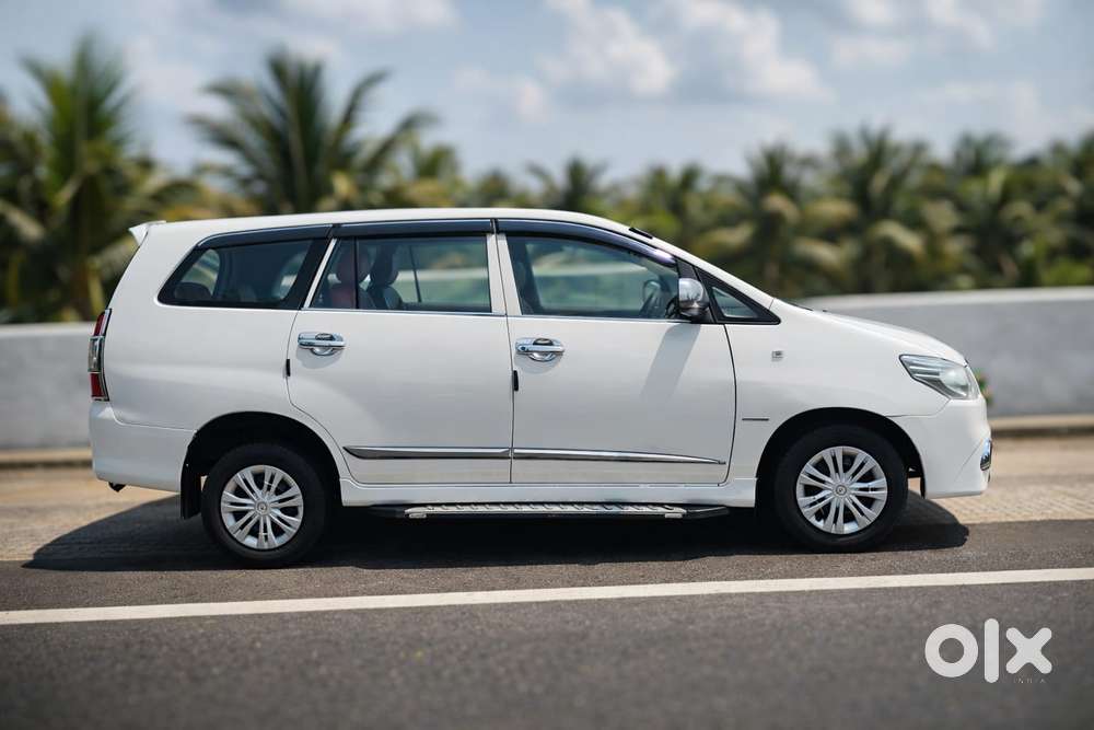 Toyota Innova 2.5 Gx 7 Str Bs-iii, 2015, Diesel