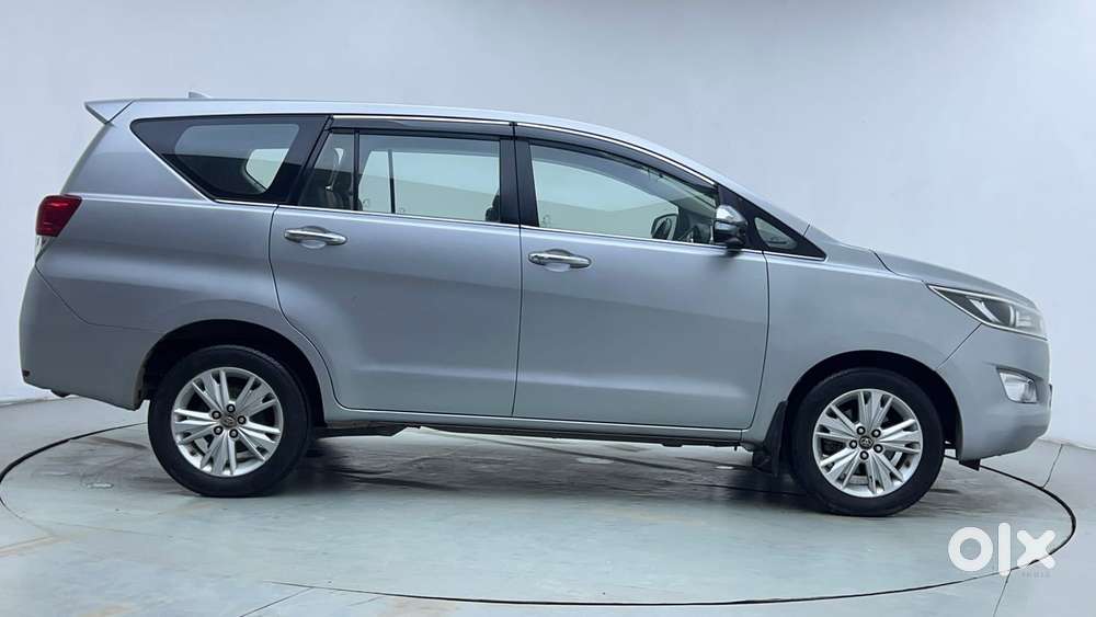 Toyota Innova Crysta 2.7 Zx At, 2016, Petrol