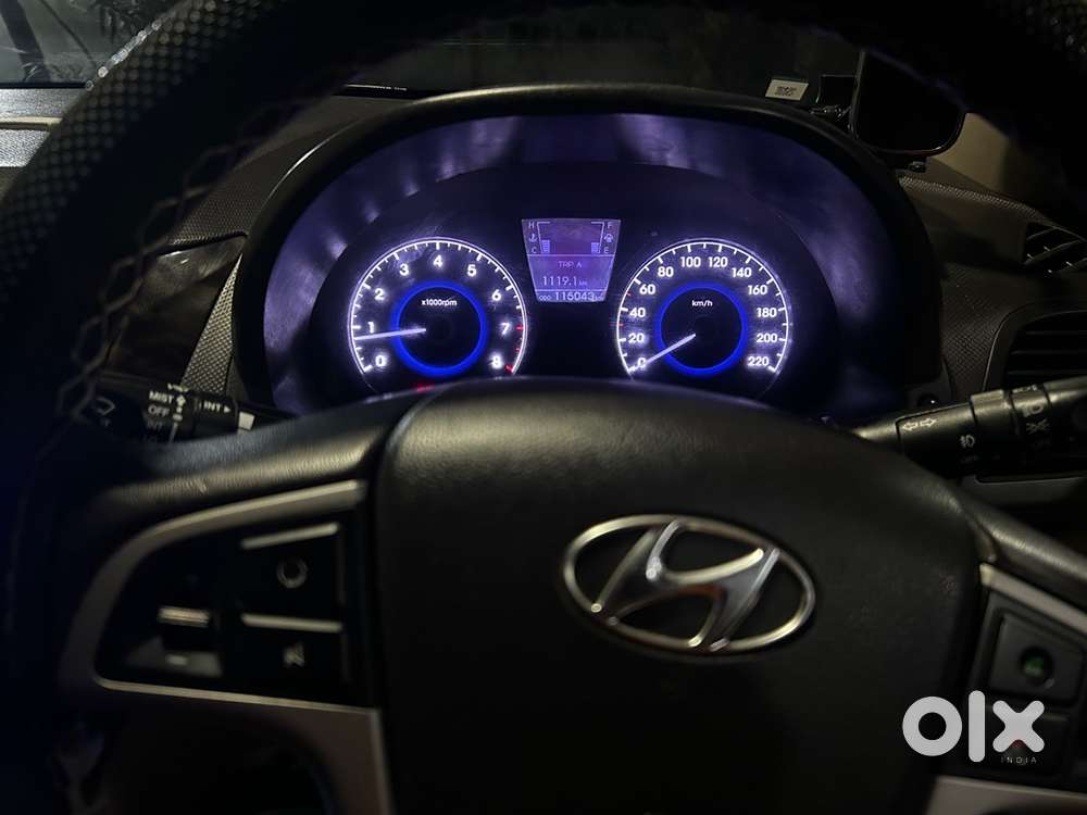 Hyundai Verna 2011 Second-owner Petrol