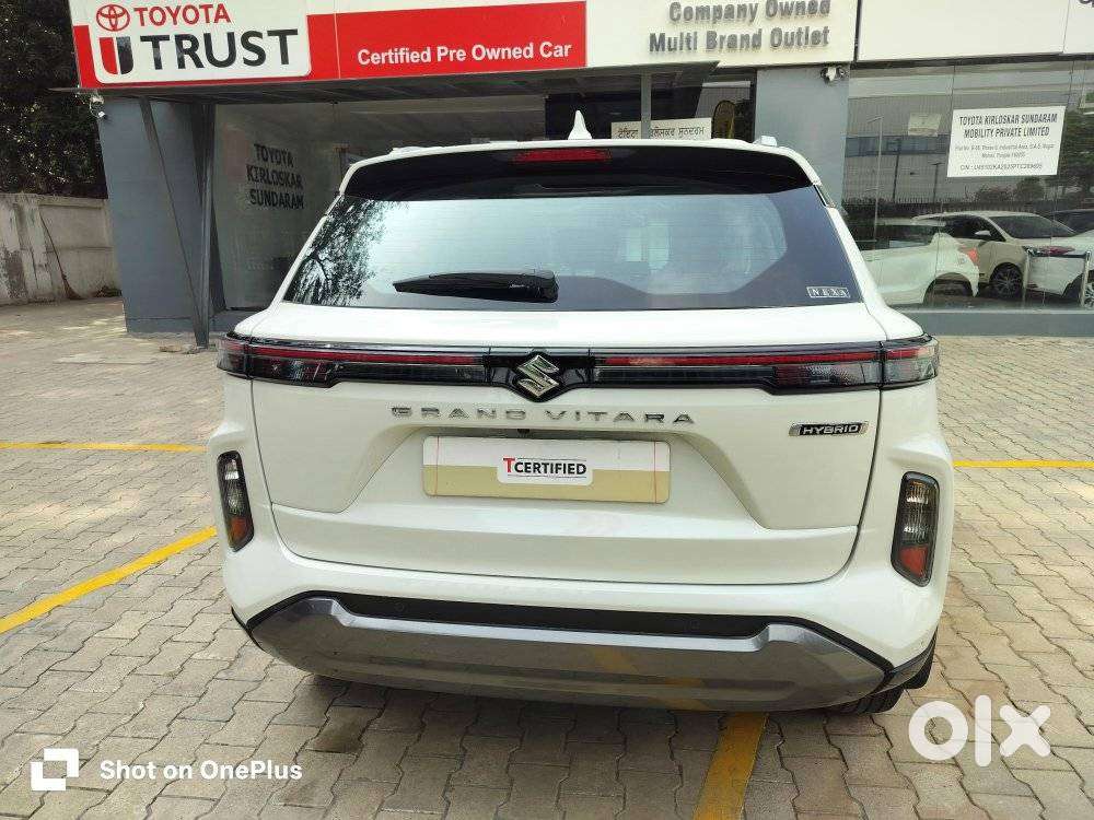 Maruti Suzuki Grand Vitara 1.5 Alpha Plus Intelligent Hybrid Ecvt, 2..