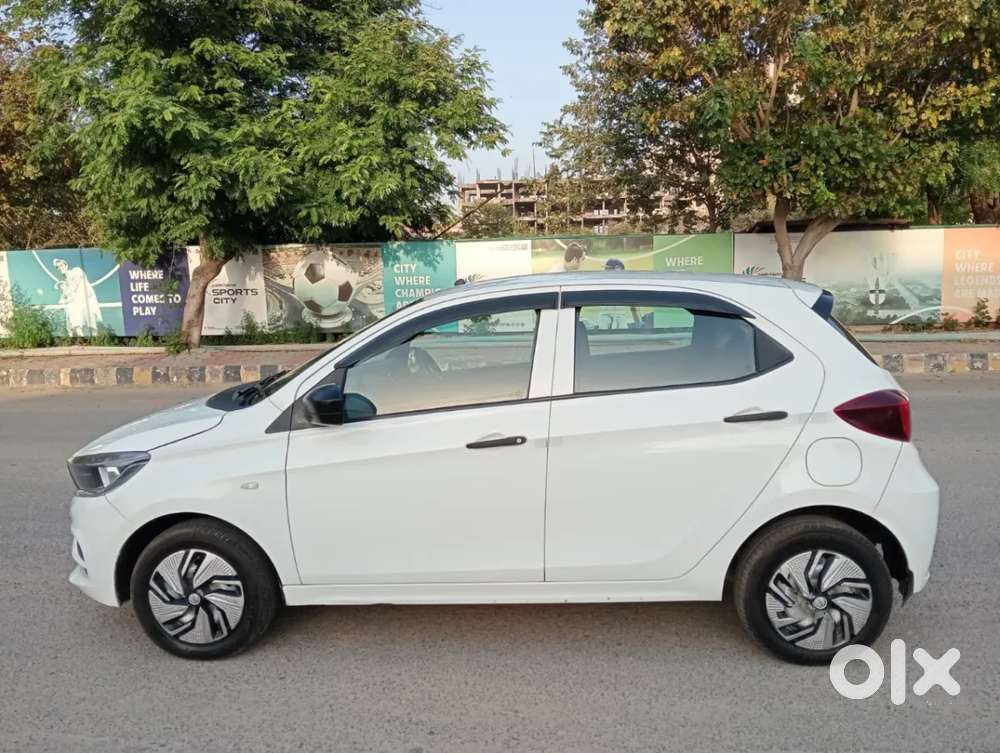 Tata Tiago Xe, 2022, Petrol