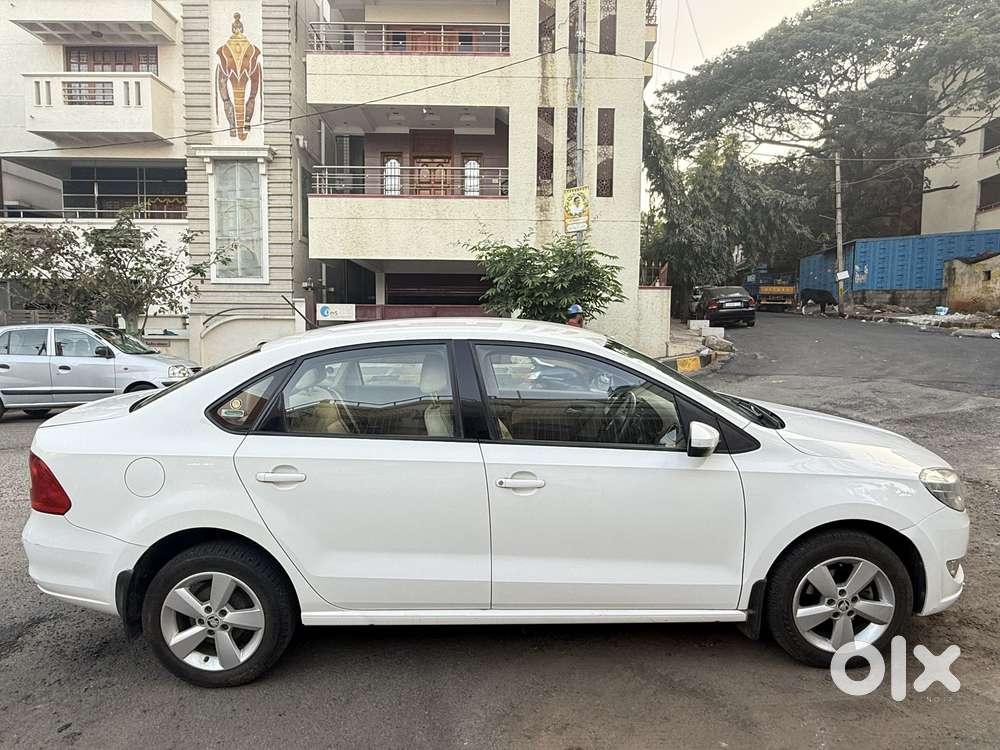 Skoda Rapid 1.6 Mpi Ambition, 2016, Petrol